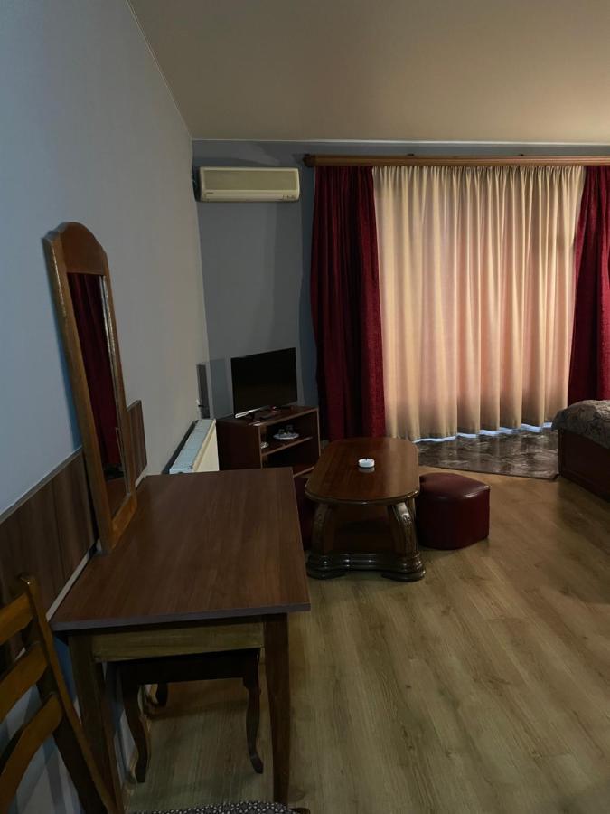 Hotel Era Tbilisi Exteriör bild