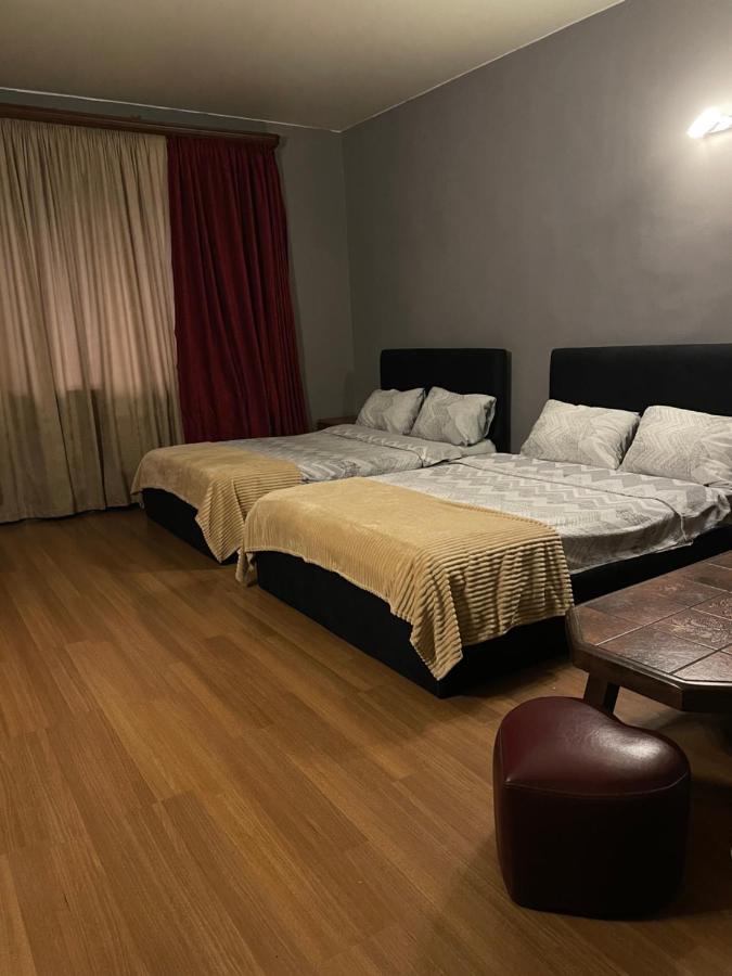 Hotel Era Tbilisi Exteriör bild